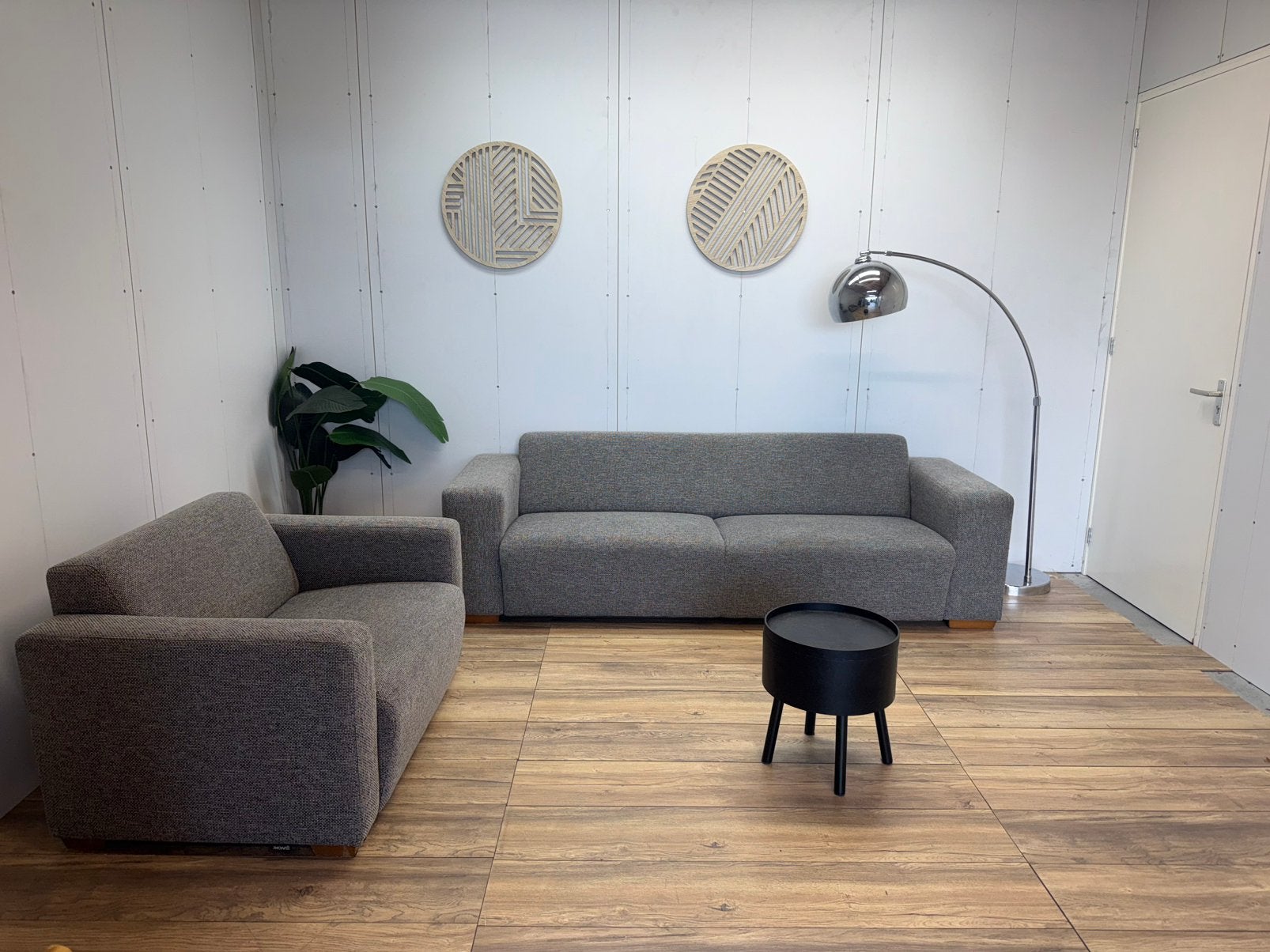Montel 2,5-zits + Montel fauteuil – Grijs, Huis en Inrichting, Gebruikt, 100 tot 125 cm, Ophalen of Verzenden, 100 tot 125 cm