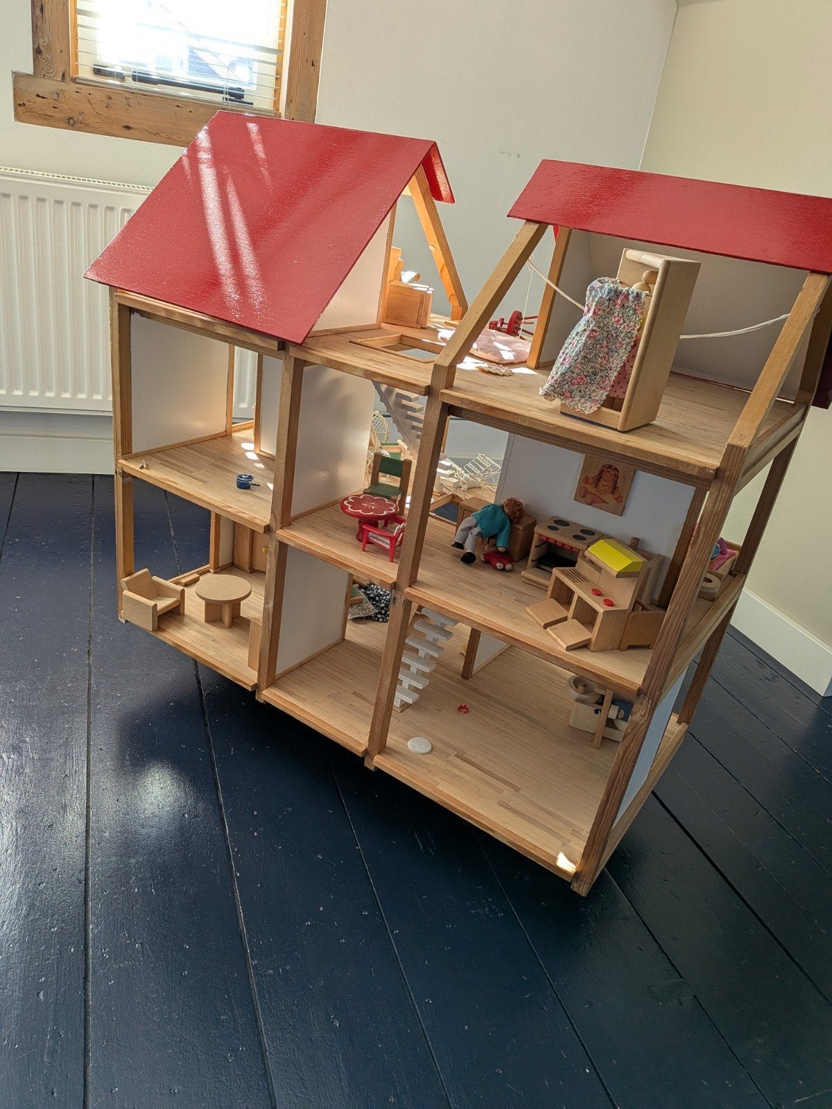 Handgemaakt poppenhuis voor veel speelplezier, Ophalen, Gebruikt, Poppenhuis