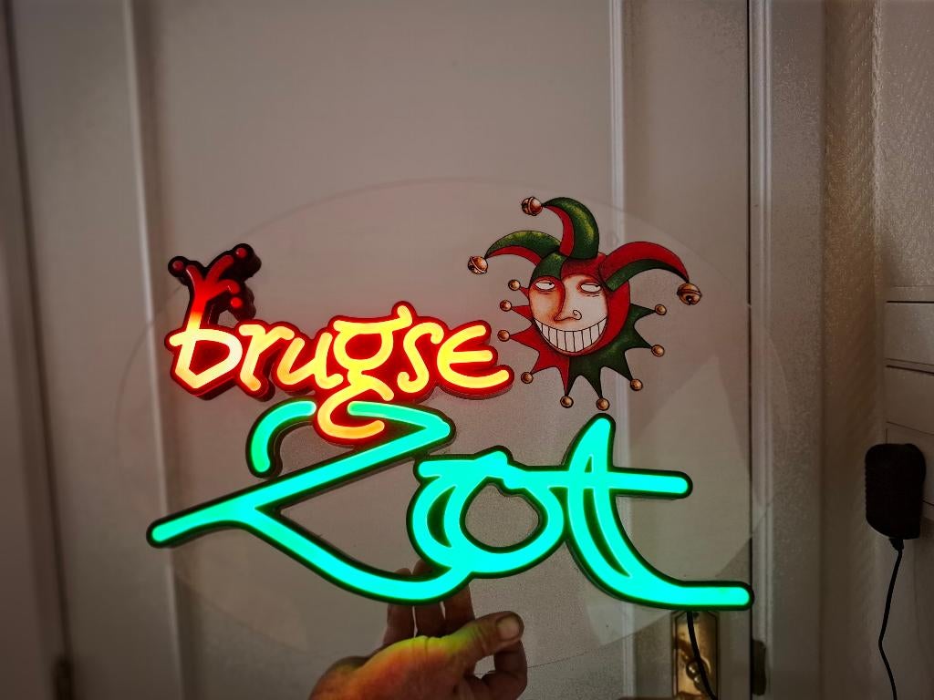 Nieuwe originele lichtreclame Brugse Zot, Verzamelen, Merken en Reclamevoorwerpen, Ophalen of Verzenden, Nieuw, Lichtbak of (neon) lamp