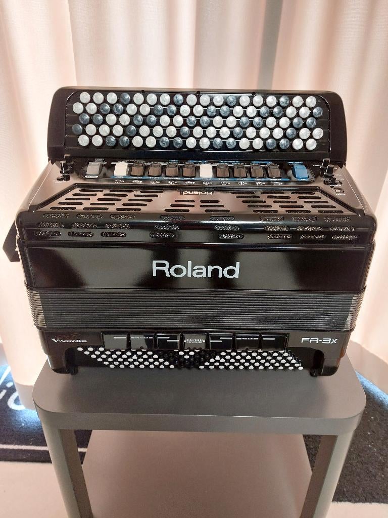 Accordeon Roland FR-3Xb digitale V-accordeon met MIDI, Met koffer, Zo goed als nieuw, Knopaccordeon, 120-bas