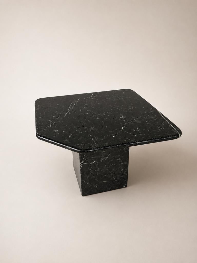 Vintage marmeren salontafel, Huis en Inrichting, Tafels | Salontafels, 50 tot 100 cm, Vintage, Zo goed als nieuw, ÅTMØS