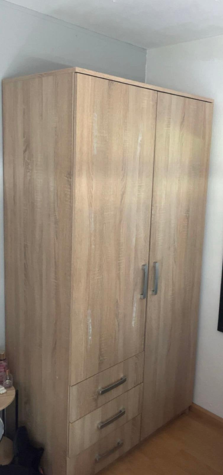 Mooie kledingkast, Zo goed als nieuw, 150 tot 200 cm, Overige houtsoorten, 50 tot 75 cm