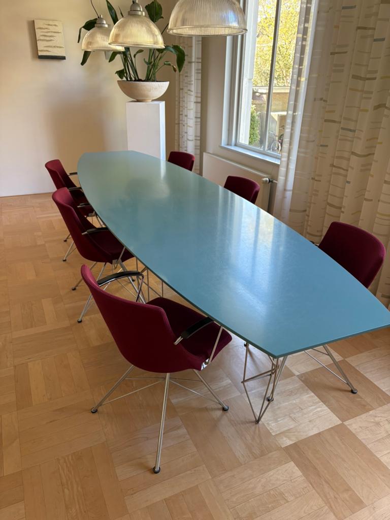 Mooie blauwe design tafel, Huis en Inrichting, Tafels | Eettafels, Ophalen, 200 cm of meer, 50 tot 100 cm, Vijf personen of meer