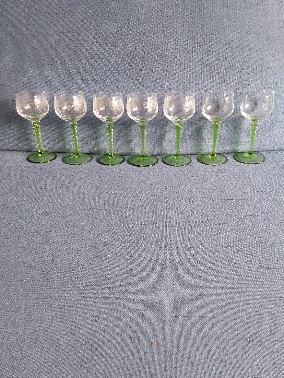 Borrelglaasjes op groene voet, Vintage, Ophalen of Verzenden
