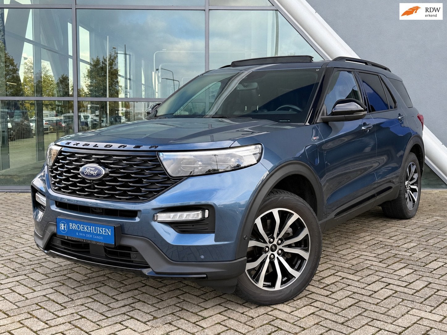 Ford Explorer 3.0 V6 EcoBoost 7 Pers. PHEV ST-Line 457pk Pan, Auto's, Automaat, Dealer onderhouden, Gebruikt, Zwart