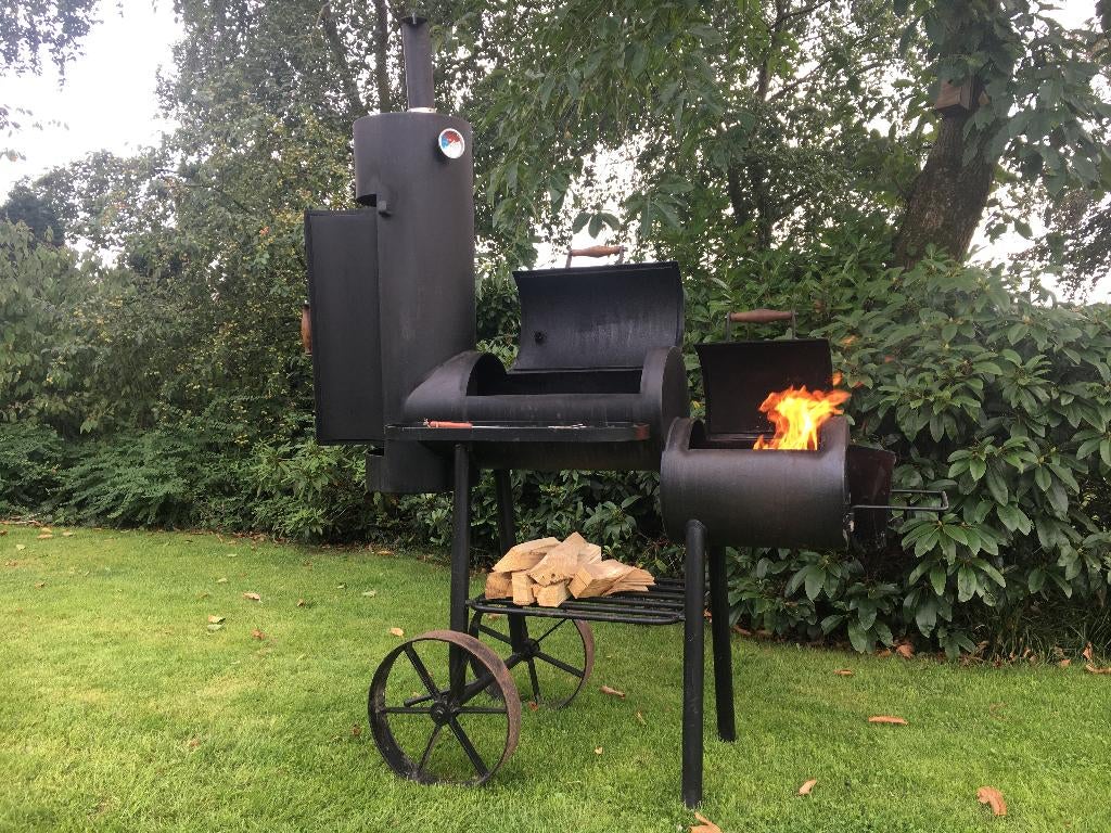 Prachtige Oklahoma Chuck Wagon BBQ Smoker – 16 inch, Tuin en Terras, Houtskoolbarbecues, Ophalen