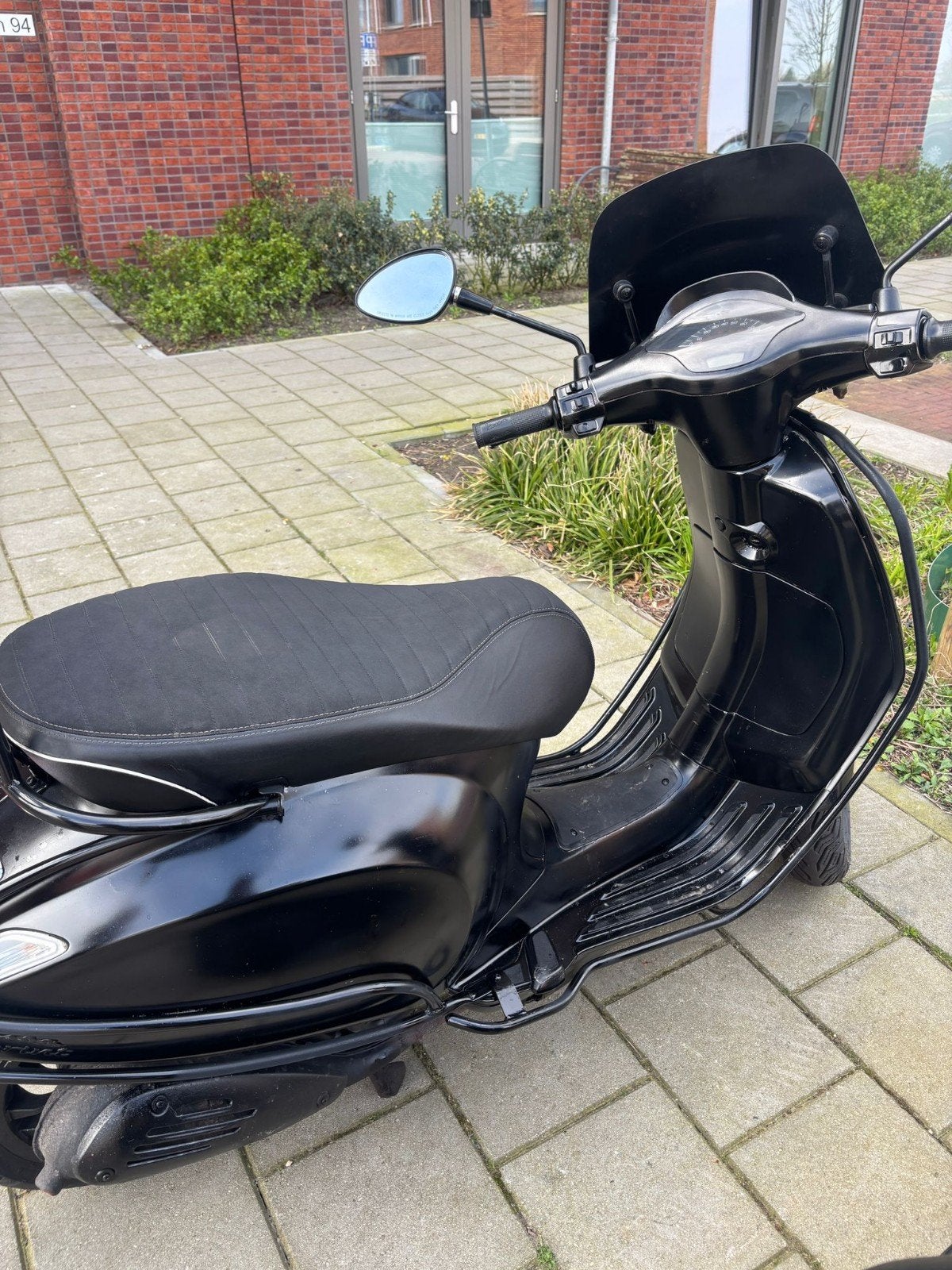 Vespa 4-takt scooter - Loopt 60km/u op de teller, Ophalen, Gebruikt, Maximaal 45 km/u, Benzine