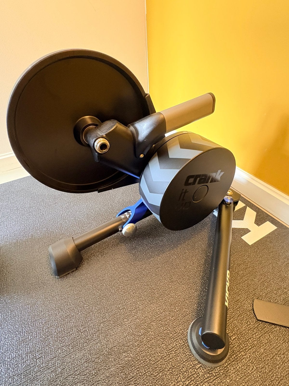 Wahoo KICKR V5 fietstrainer + cassette, mat en tafel, Sport en Fitness, Ophalen, Zo goed als nieuw, Overige typen