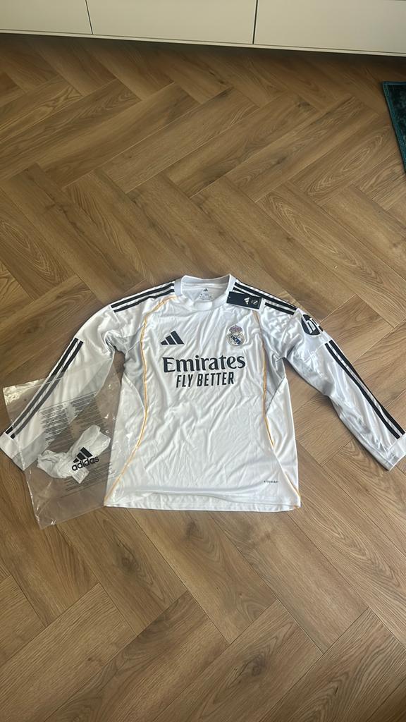Real madrid voetbal long sleeve, Maat M, Ophalen of Verzenden, Nieuw, Shirt
