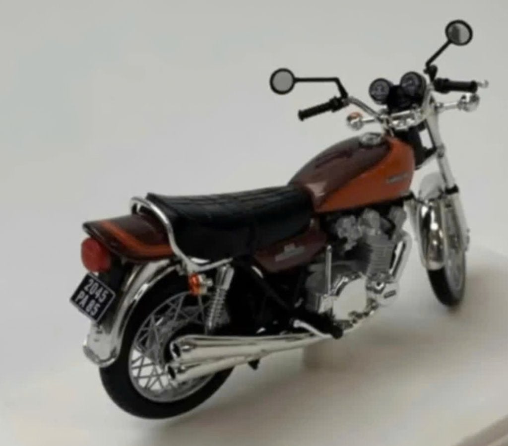 Kawasaki Z900 1973 Bruin / Oranje 1:18 NOREV REF. 182031, Hobby en Vrije tijd, Modelauto's | 1:18, Ophalen of Verzenden, Nieuw