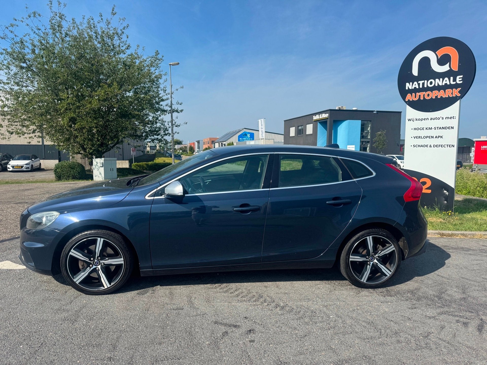 Volvo V40 | 2014 | 2.0 D4 R-Design Business | Export en hand, Voorwielaandrijving, Euro 5, Gebruikt, Blauw