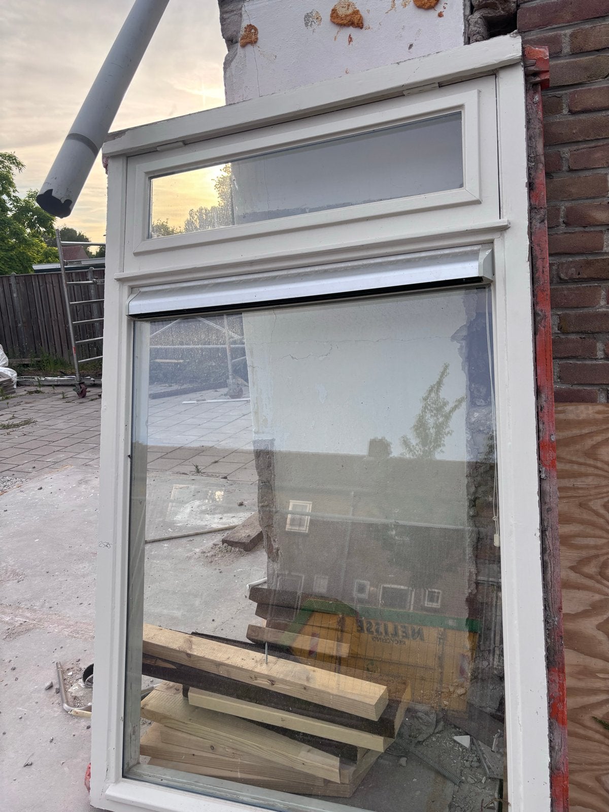 Gebruikt gevelraam met dubbelglas en bovenlicht, Doe-het-zelf en Verbouw, Glas en Ramen, Ophalen, Gevelraam of Ruit, Gebruikt
