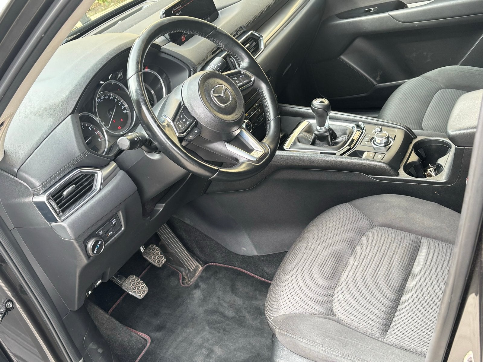 Foto 17 van Mazda CX-5 2.0 Skyactiv-g 165pk 2WD 2017 Grijs