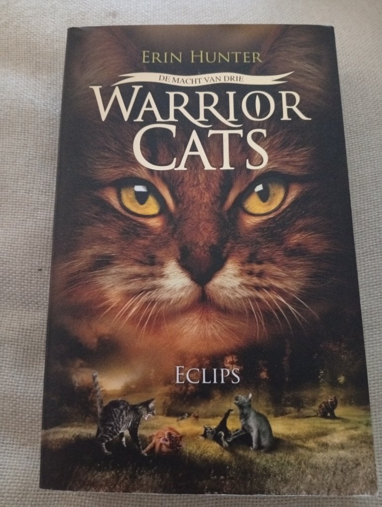Warrior Cats Eclips -serie 3 deel 4 - Erin Hunter, Boeken, Ophalen of Verzenden, Zo goed als nieuw, Erin Hunter