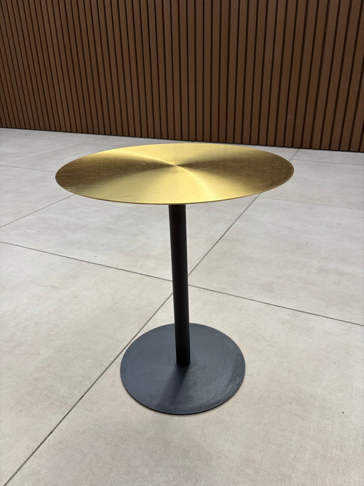 Bloomingville Bijzettafel Goud/Zwart - Modern Design, Minder dan 55 cm, Metaal of Aluminium, Rond, Scandinavisch