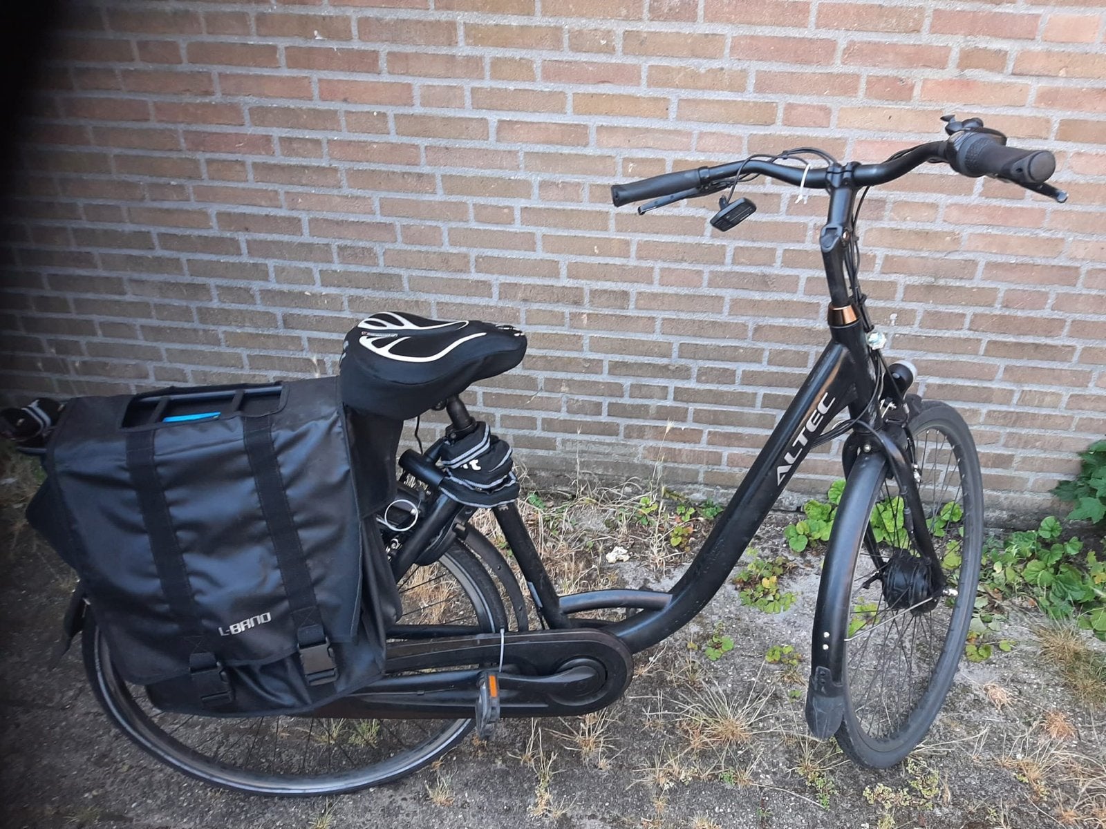 Altec fiets met lage instap en fietstassen, Overige merken, Velgrem, Ophalen of Verzenden, 50 tot 53 cm