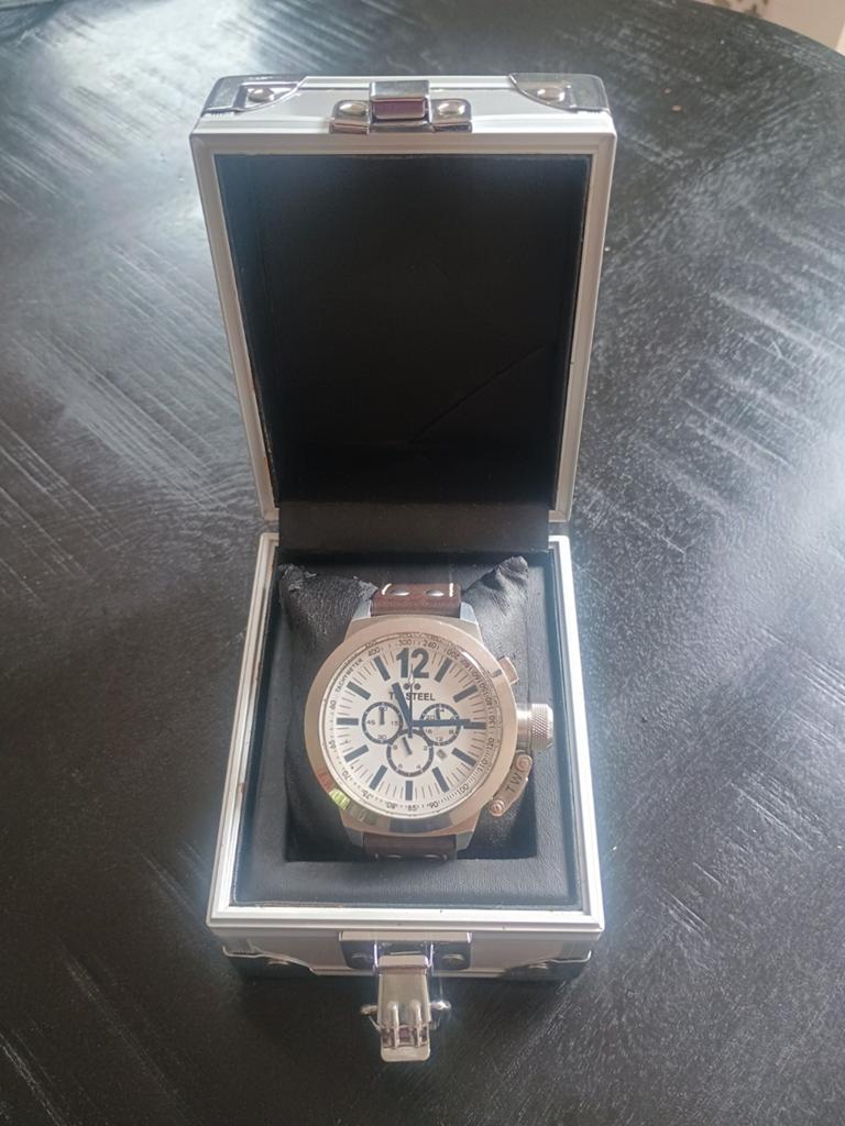 Tw steel ce1008, Ophalen of Verzenden, Zo goed als nieuw, Leer, Overige merken