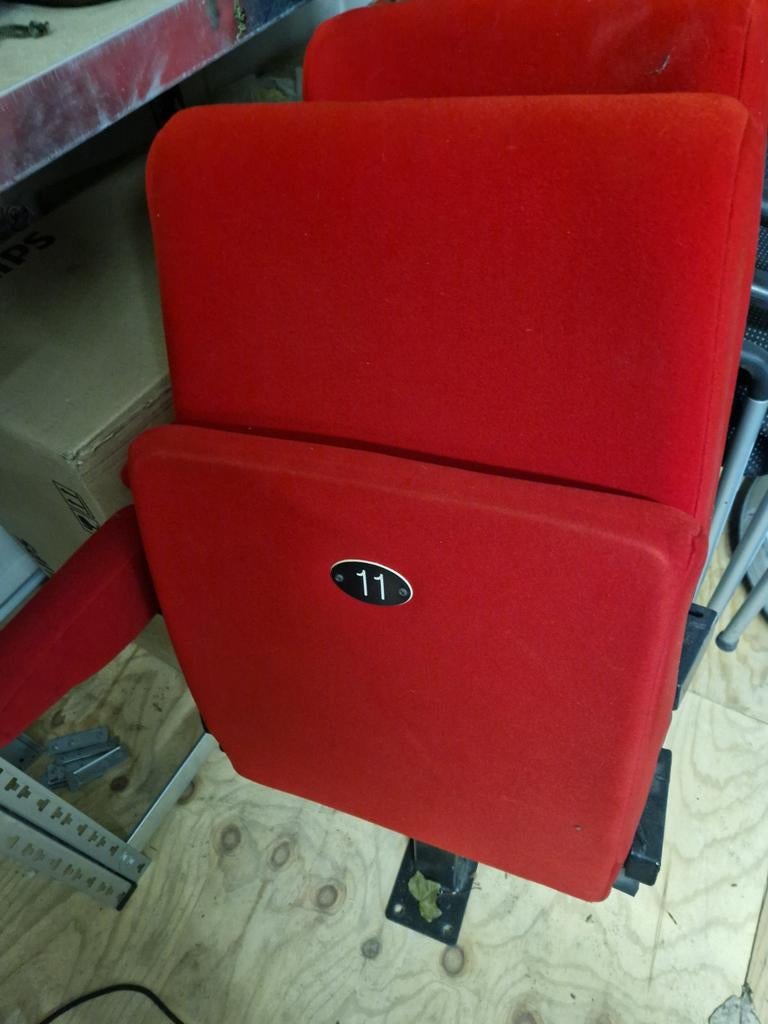2st. Bioscoop stoelen, in zeer goede staat, Ophalen
