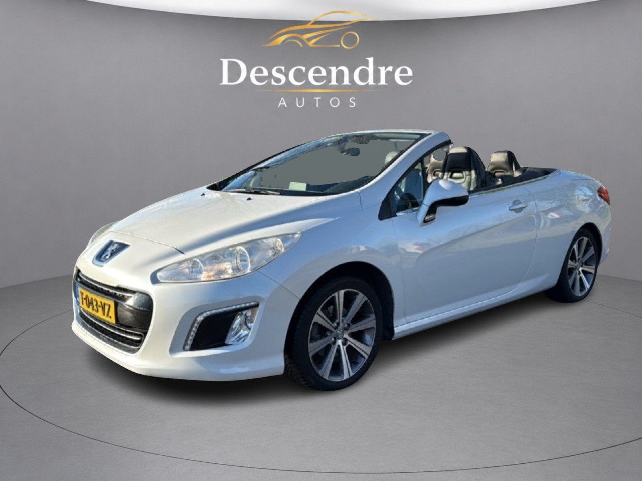 Peugeot 308 CC 1.6 E-HDI Sport 6 maand garantie (bj 2015), Auto's, Peugeot, Voorwielaandrijving, Euro 5, 15 km/l, Gebruikt