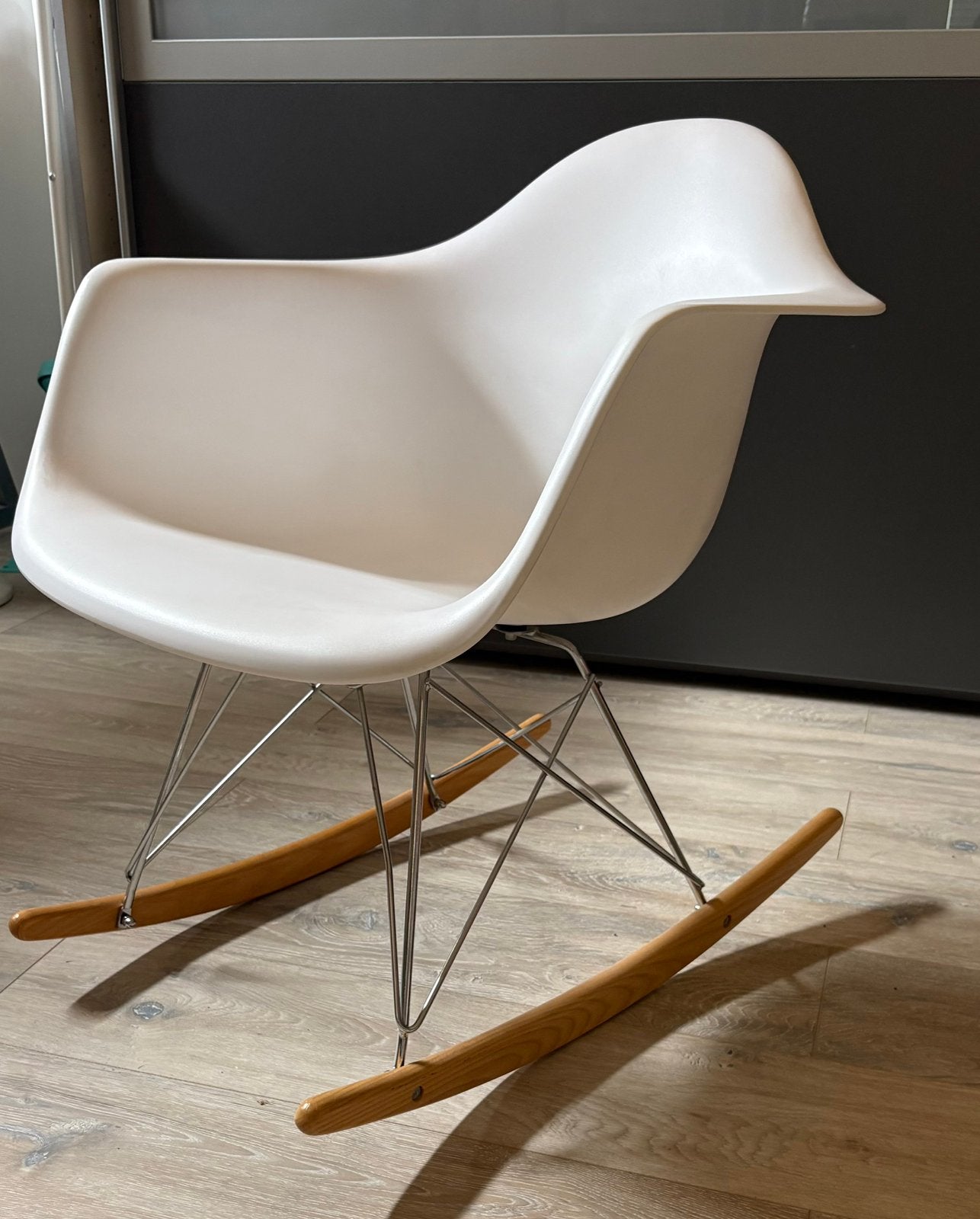 Witte Kuip Schommelstoel - Goede Staat, Huis en Inrichting, Stoelen, Ophalen, Kunststof, Gebruikt, Wit