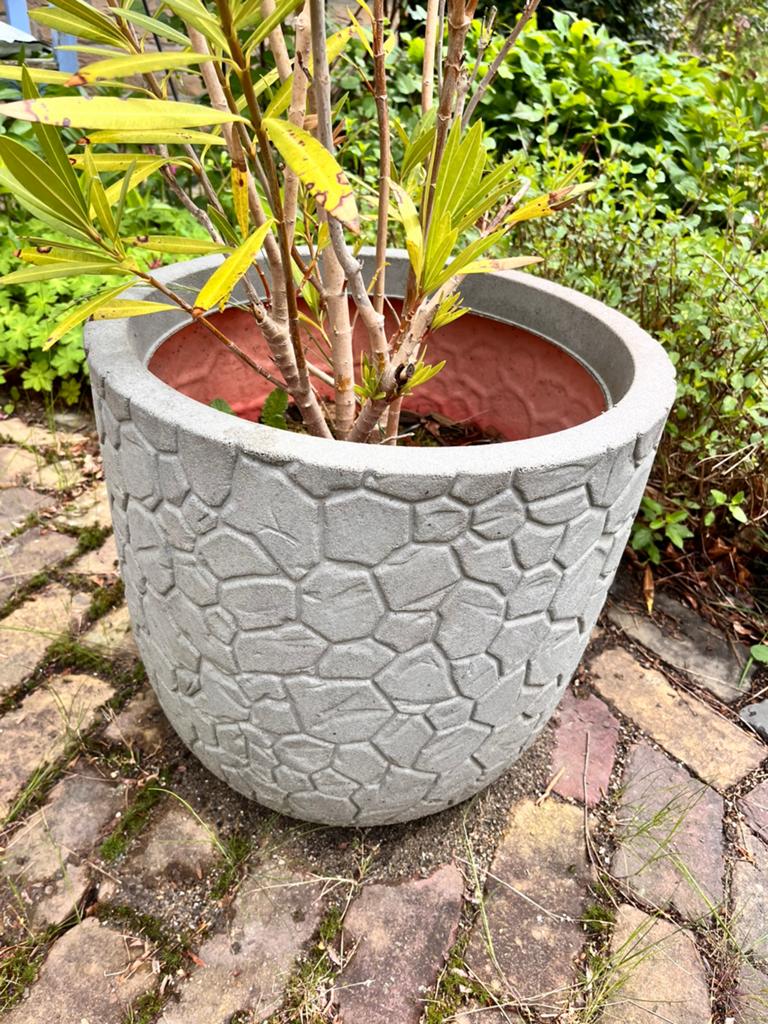 Grote, kunststof buitenpot, Kunststof, Gebruikt, Rond, Balkon