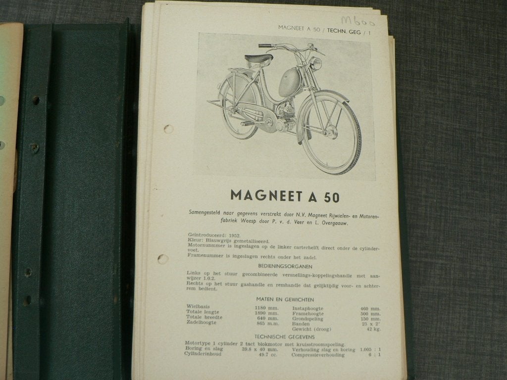 08 bromfiets boekjes klapper,magneet,nsu,rap,sachs,sparta,, Ophalen of Verzenden, Gebruikt