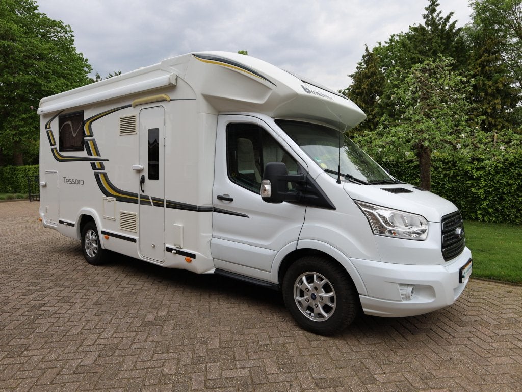 Benimar Tessoro 495 QUEENSBED + HEFBED, Caravans en Kamperen, Campers, Niet ingevuld, Koelkast, Ringverwarming, Luifel