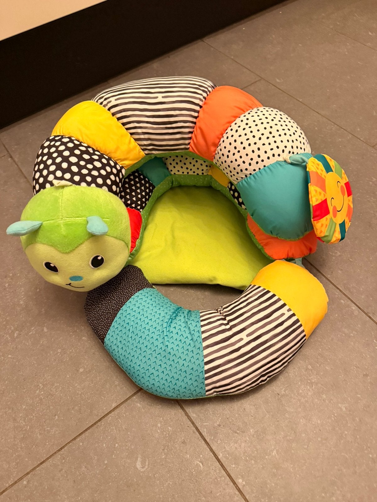 Infantino Prop-A-Pillar Baby Zit- & Buikligkussen, Ophalen, Zo goed als nieuw, Overige typen