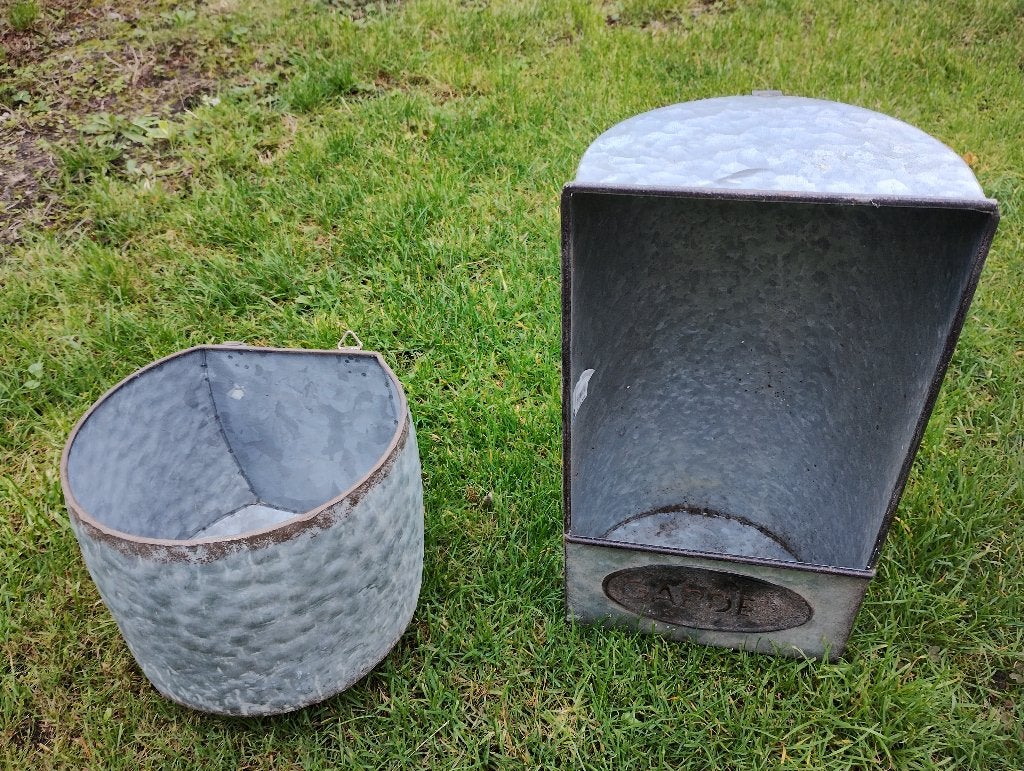 2x metalen wandhanger/bloempot 36 x 19/ 16x19cm   nieuw, Nieuw, Ophalen of Verzenden, Metaal, Overige vormen