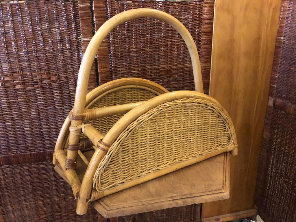 Brocante Rotan Krantenbak / Lectuurbak / Magazineholder., Ophalen of Verzenden