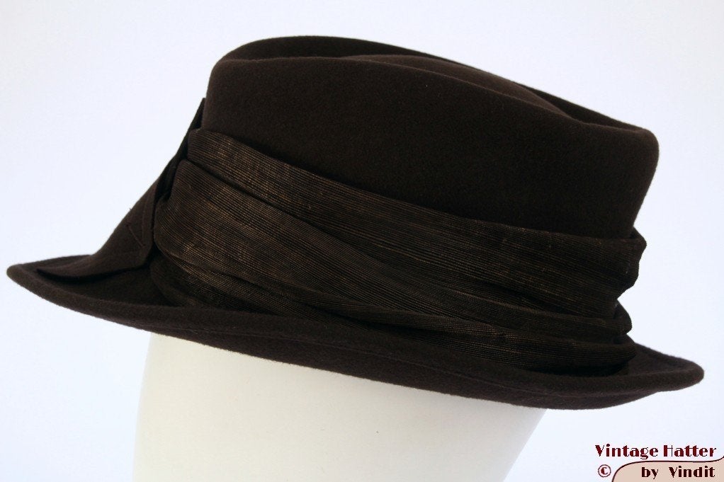 Dameshoed Seeberger donker bruin 57 nieuw gratis verzenden, Kleding | Dames, 56 of 57 cm (M, 7 of 7⅛ inch), Hoed, Nieuw, Ophalen of Verzenden