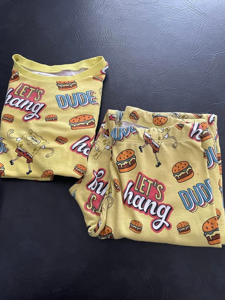 Spongebob pyjama set - Maat.   140, Kinderen en Baby's, Kinderkleding | Kinder-zwemkleding, Ophalen of Verzenden, Gebruikt