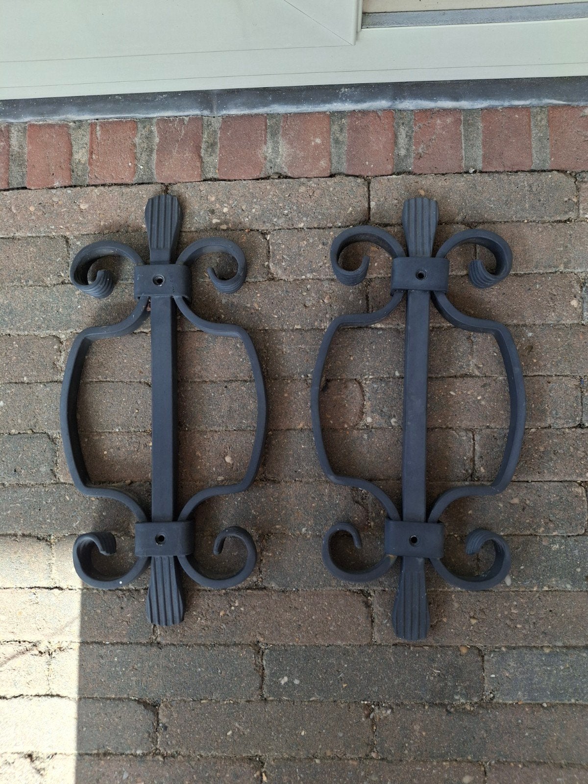 Decoratieve smeedijzeren ornamenten (2 stuks), Ophalen, Klassiek, Metaal, Gebruikt