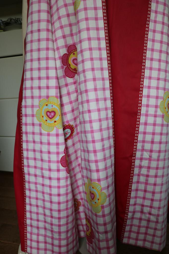 gordijnen Designers Guild gevoerd verduisterend 204 174 luxe, Verzenden, Nieuw, Designers Guild Tricia gevoerd verduisterend rood dessin