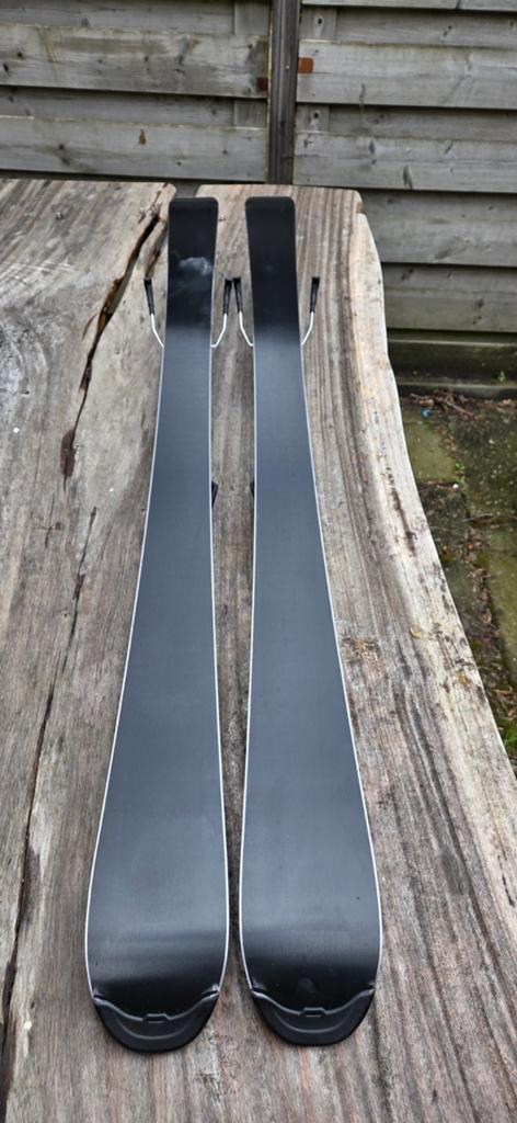 Salomon ski's 130cm met bindingen (gewaxt), Sport en Fitness, Skiën en Langlaufen, Ophalen, 100 tot 140 cm, Salomon, Zo goed als nieuw