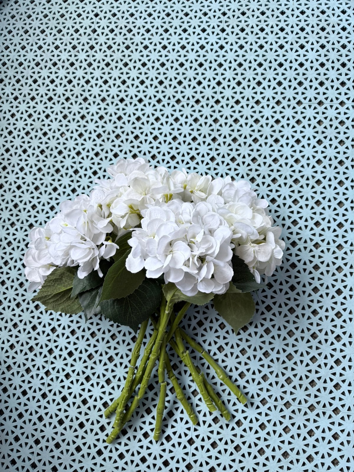 Hortencia kunst bloemen wit ecru twee kleuren 9 stuks, Huis en Inrichting, Woonaccessoires | Kunstplanten en Kunstbloemen, Gebruikt
