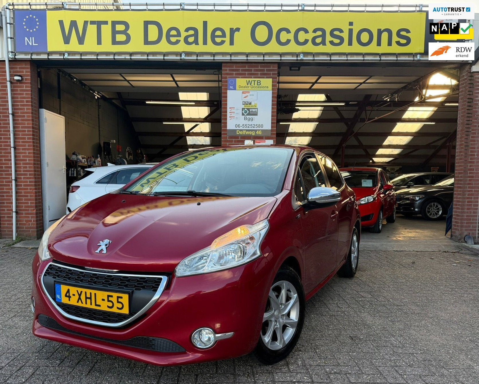 Peugeot 208 1.2 VTi Style, Airco, Navi Dealer onderhouden, Voorwielaandrijving, Euro 5, Stof, Gebruikt