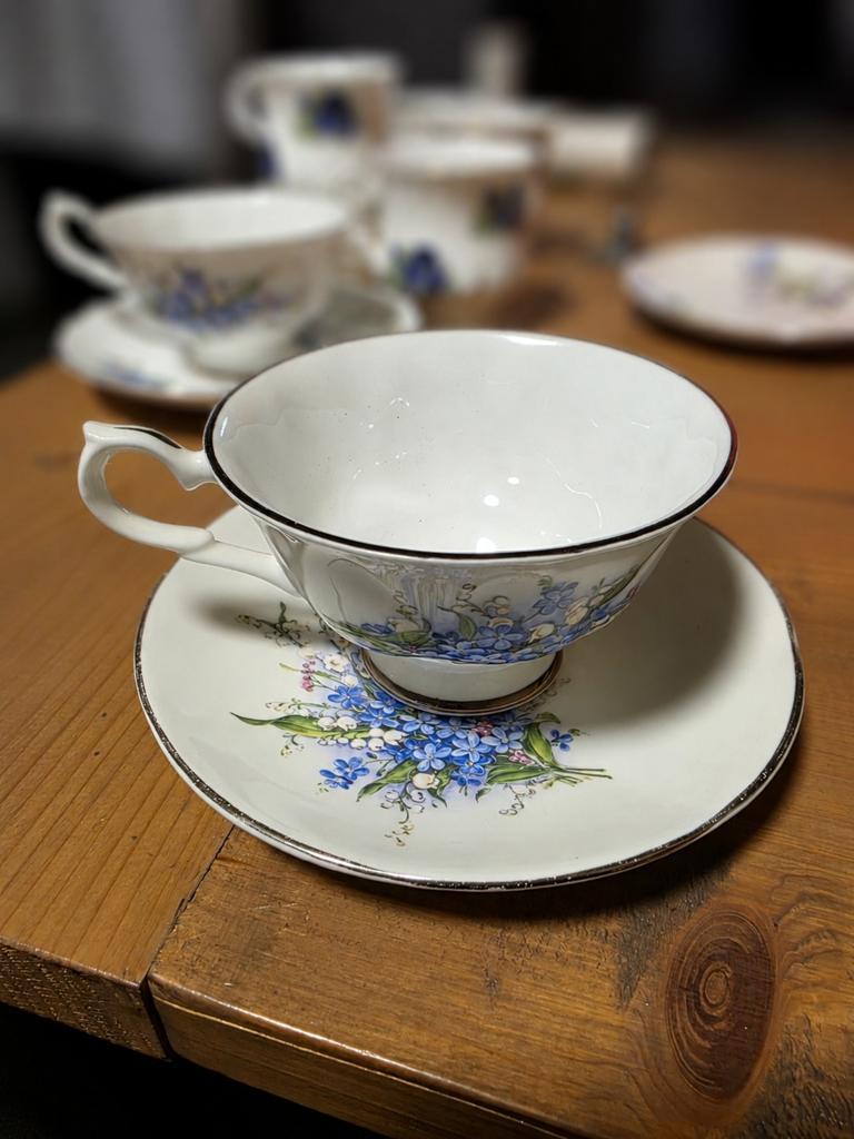 2 Springfield Bone China kopjes en schotels, Made in England, Ophalen of Verzenden