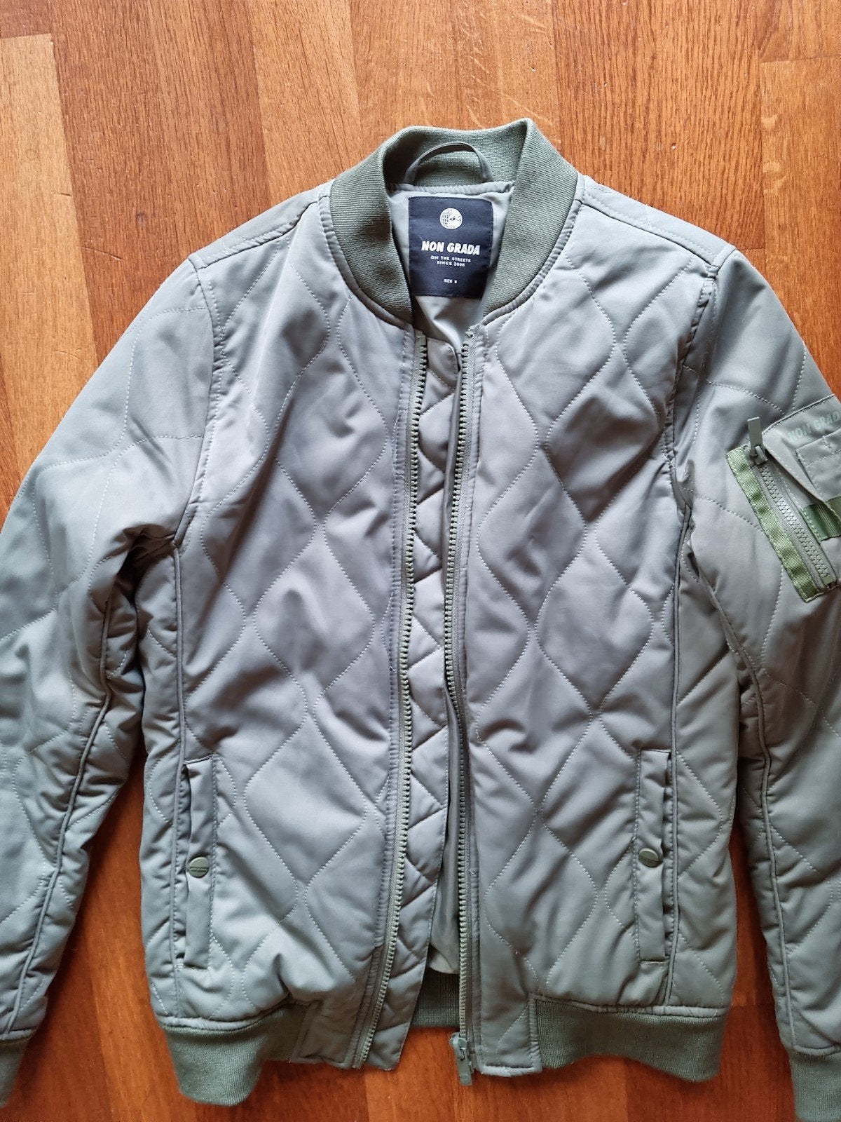 Khaki groene winterjas maat S. Non Grada
Non grada (The Stin, Kleding | Heren, Ophalen of Verzenden, Zo goed als nieuw, The Sting