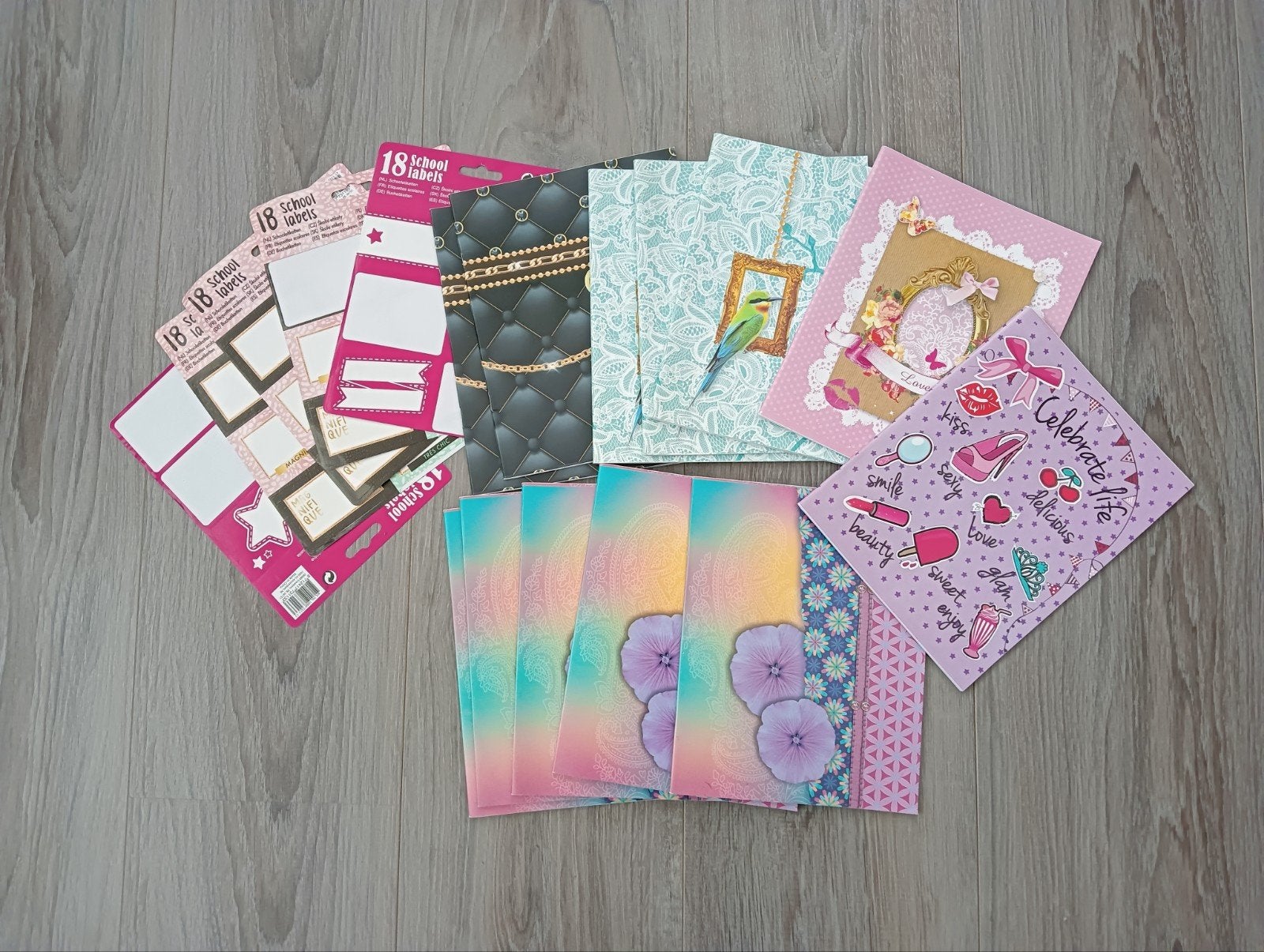 11 stuks nieuwe schriften lijntjes/ruitjes en stickervellen, Ophalen of Verzenden, Nieuw