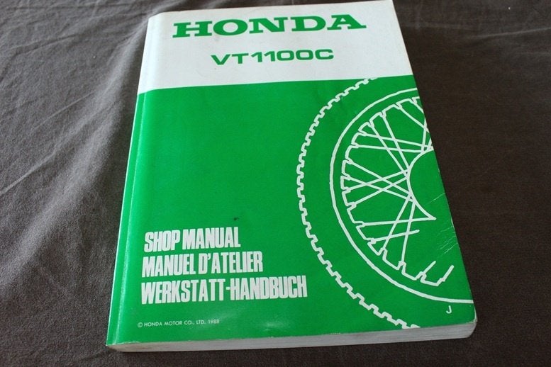 Honda VT1100 C 1988 motorcycle shop manual handbuch VT 1100, Ophalen of Verzenden, Honda