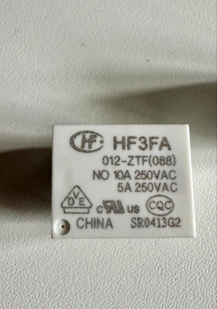 HF3FA 012-ZTF Relais 5 Pinnen - Nieuw in verpakking, Ophalen of Verzenden, Nieuw