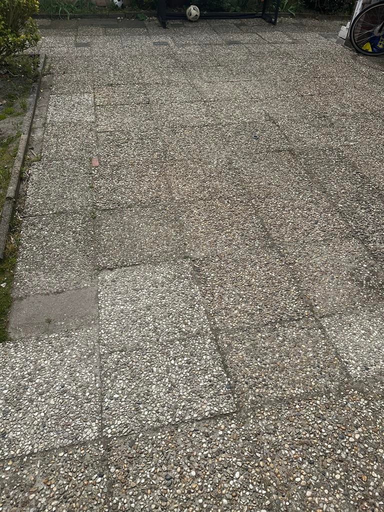 GRATIS! Grindtegels en stoeptegels voor tuin of pad, Tuin en Terras, Tegels en Klinkers, Ophalen, Gebruikt, 10 m² of meer, Beton