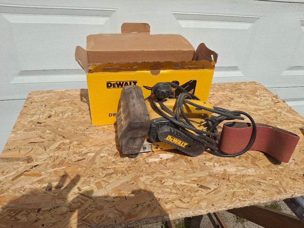 DeWALT DW431 Bandschuurmachine | goede staat | 533x75mm, Ophalen of Verzenden, Zo goed als nieuw, 1200 watt of meer, Bandschuurmachine