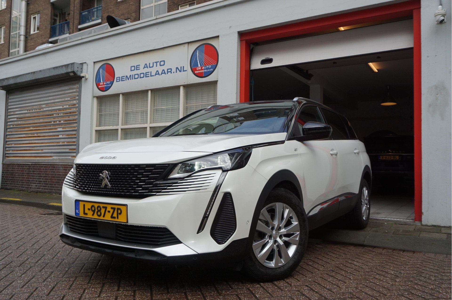 Peugeot 5008 1.2 PureTech GT SPORT | LEER/ Alcantara | Sfeer, Voorwielaandrijving, Parkeersensor, Gebruikt, 1199 cc
