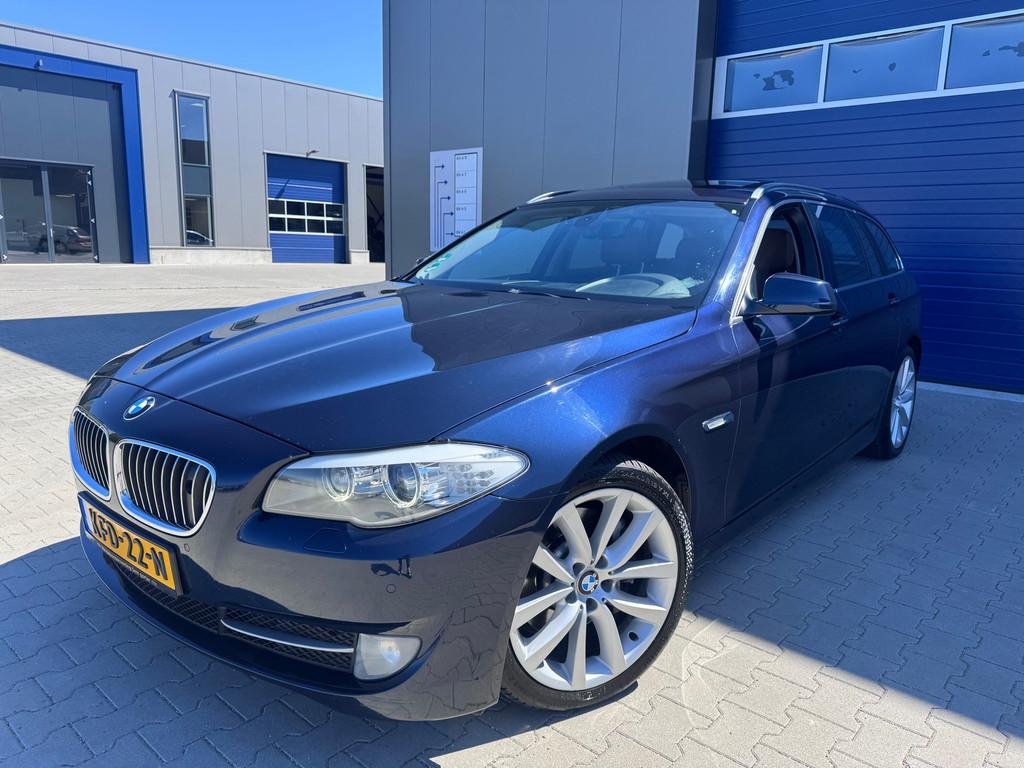 BMW 5-serie Touring 528i High Executive Leder Pano inruilkoo, Auto's, BMW, Euro 5, Achterwielaandrijving, Gebruikt, 2000 kg