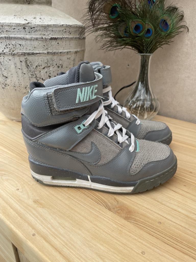 Nike Air Revolution Sky High, Kleding | Dames, Schoenen, Verzenden, Nike, Grijs, Sneakers of Gympen
