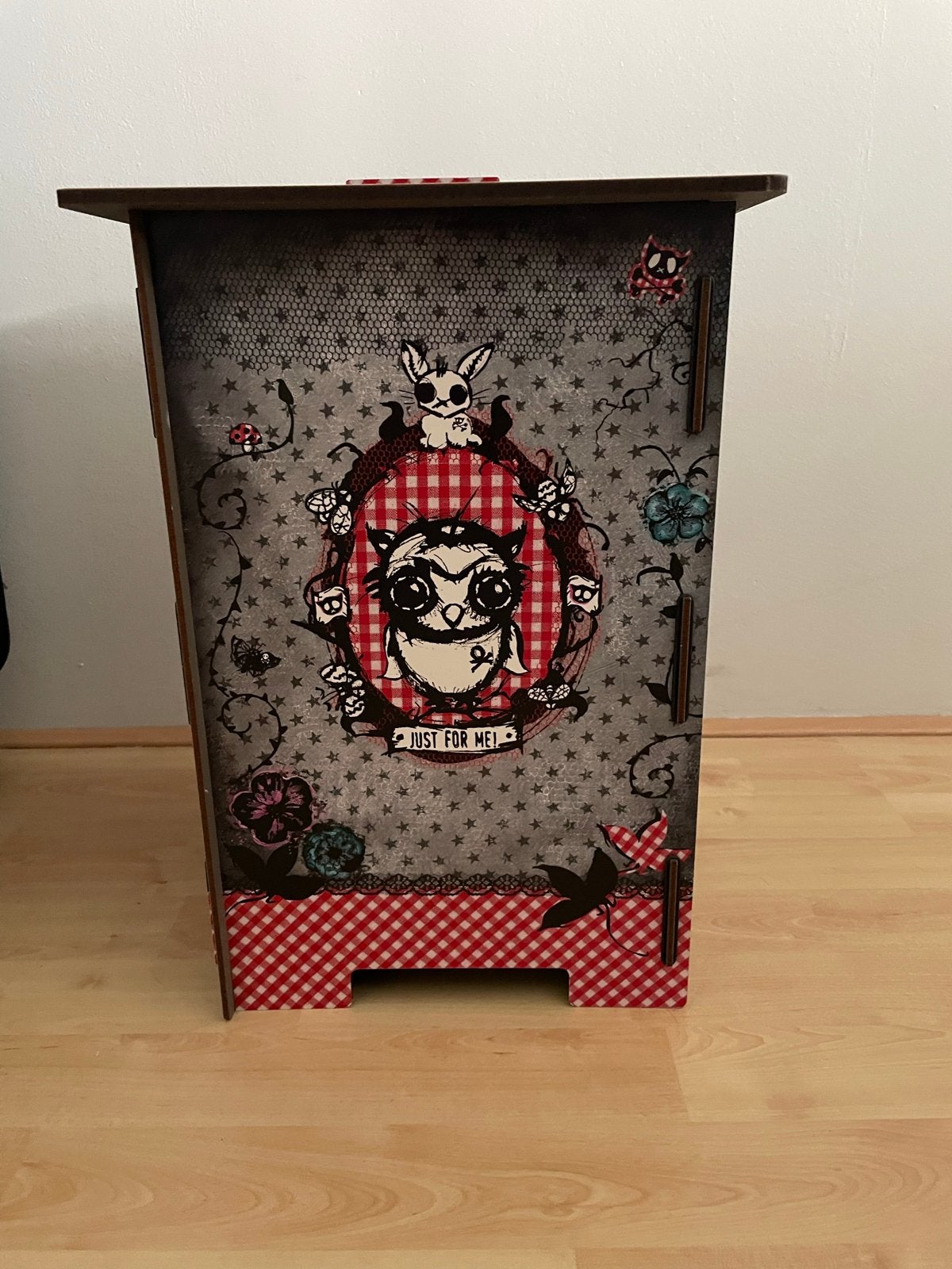 Leuk stevig kartonnen tafeltje - 30x30x40 cm, Ophalen, Minder dan 55 cm, Gebruikt, Vierkant