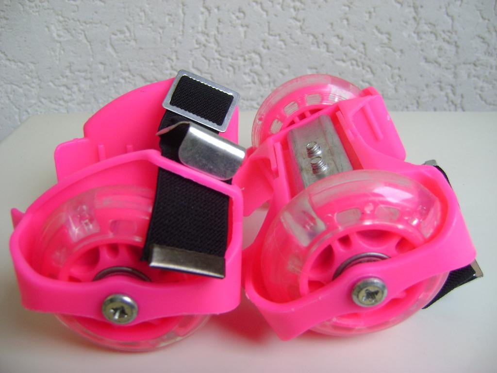 roze lighup shoes verstelbaar pvc 5inch met licht ca 5/8jaar, Ophalen of Verzenden, Zo goed als nieuw