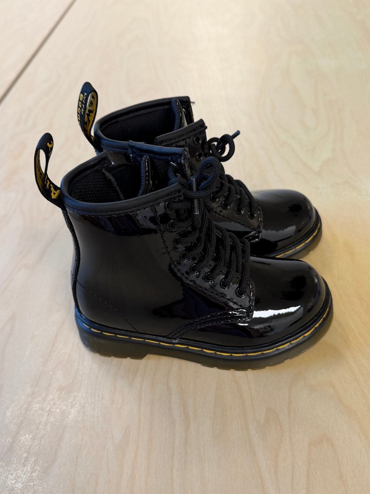 Dr. Martens lakleren laarzen maat 24, Kinderen en Baby's, Jongen of Meisje, Ophalen of Verzenden, Laarzen, Zo goed als nieuw